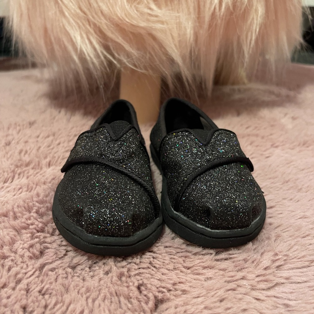 Baby black Toms